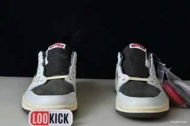 1 x Mocha Scott Travis Reverse Jordan Air DM7866-162 0702